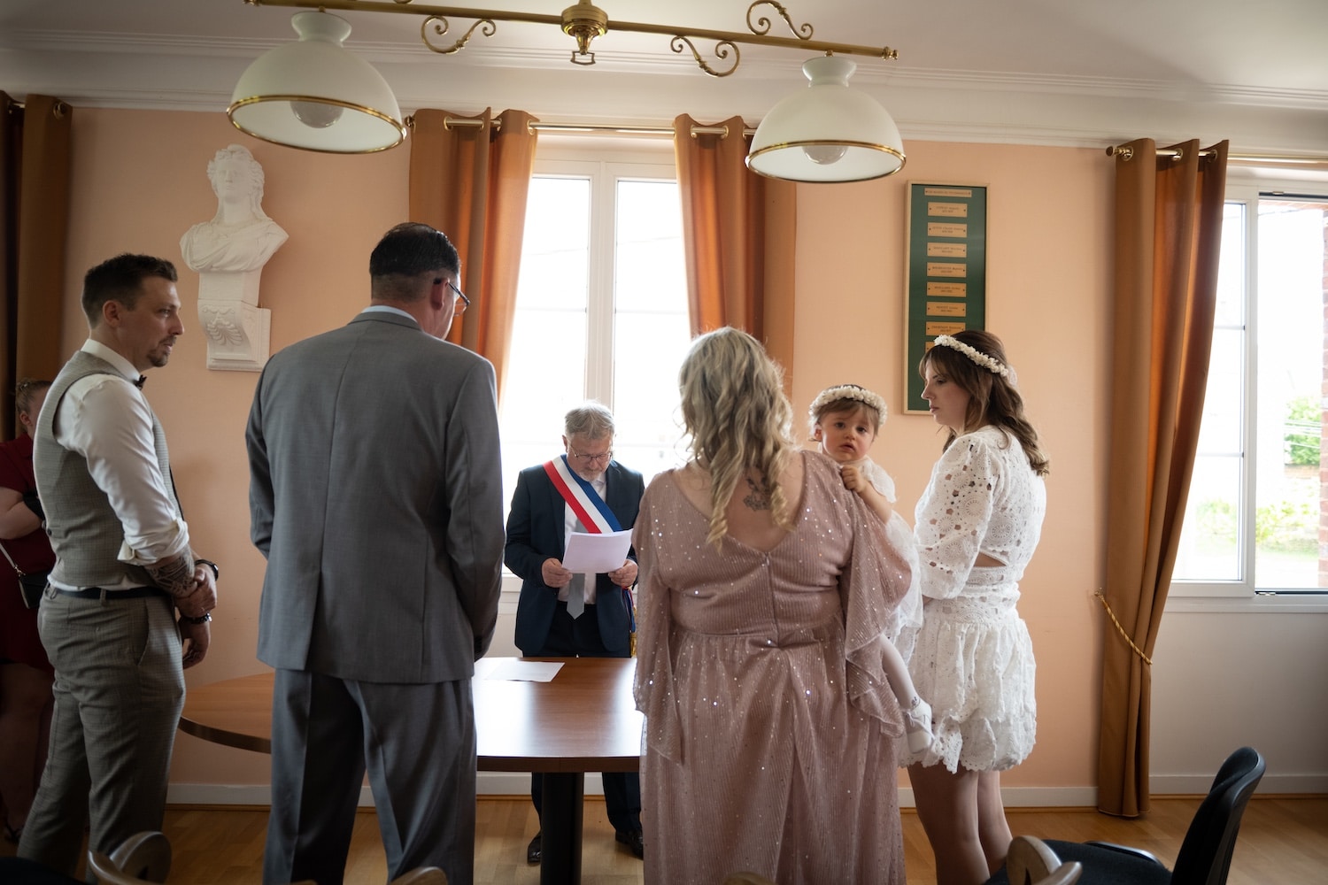 arnaud m photographe reportage bapteme a villemareuil ceremonie mairie